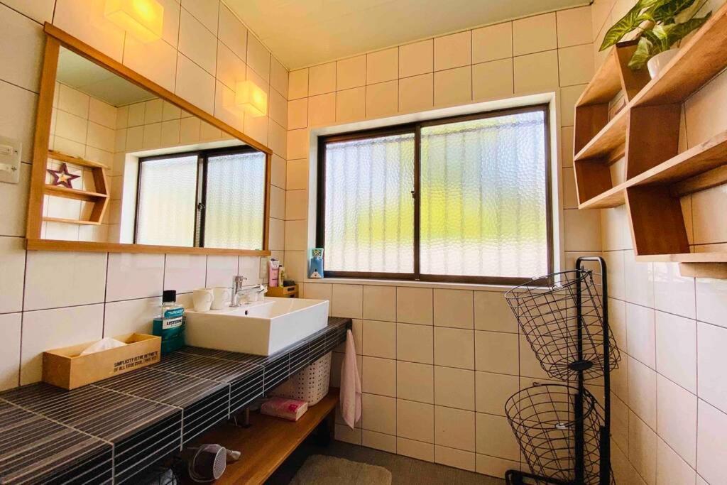 Villa 48坪！道後温泉付近駐車場有り清潔さと設備の充実さが高評価 大切な家族仲間と広々とくつろげます Matsuyama  Exterior foto