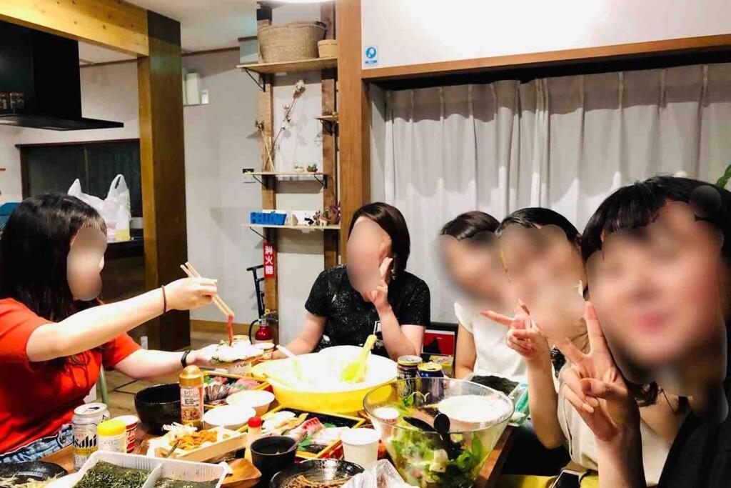 Villa 48坪！道後温泉付近駐車場有り清潔さと設備の充実さが高評価 大切な家族仲間と広々とくつろげます Matsuyama  Exterior foto
